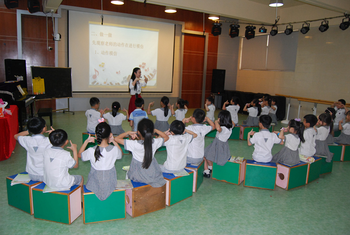 公明中英文学校成功协办新区“光明杯”中小学音乐教师优质课大赛
