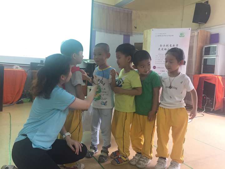 421光明新区绘本创意教学再次走进幼儿园