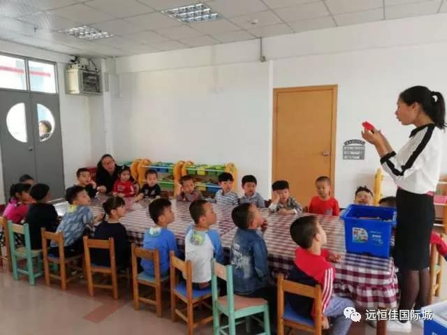 远恒佳国际教育城专业师资入驻各幼儿园——乐高、沙画兴趣班正式开课啦！